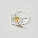 Daisy Ring 6 Size With Twi..