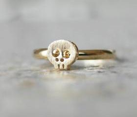 Skull ring, knuckle ring in gold, adjustable ring, everyday jewelry, delicate minimal jewelry