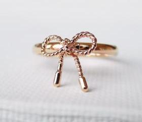 Twisted Bow ring in pink gold, Ribbon tied, knuckle ring in silver, adjustable ring, everyday jewelry, delicate minimal jewelry