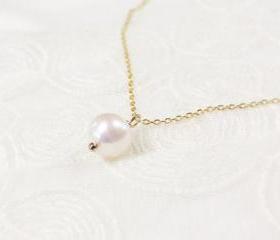 White pearl necklace, freshwater pearl, everyday jewelry, delicate minimal jewelry